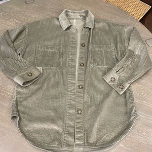 Aritzia green corduroy shirt jacket size small